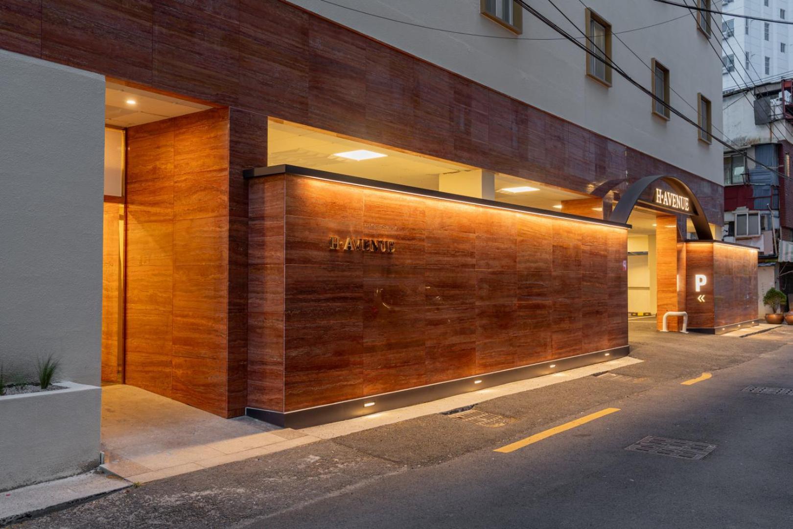 H-Avenue Hotel Munhyeon 釜山広域市 エクステリア 写真